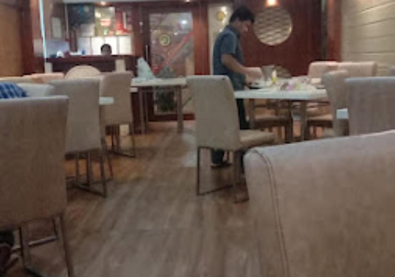 בובנשוואר Hotel Venus Inn Bhubaneshwar מראה חיצוני תמונה