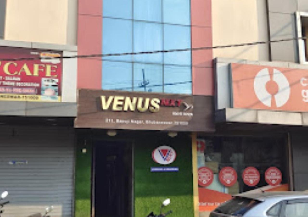 בובנשוואר Hotel Venus Inn Bhubaneshwar מראה חיצוני תמונה