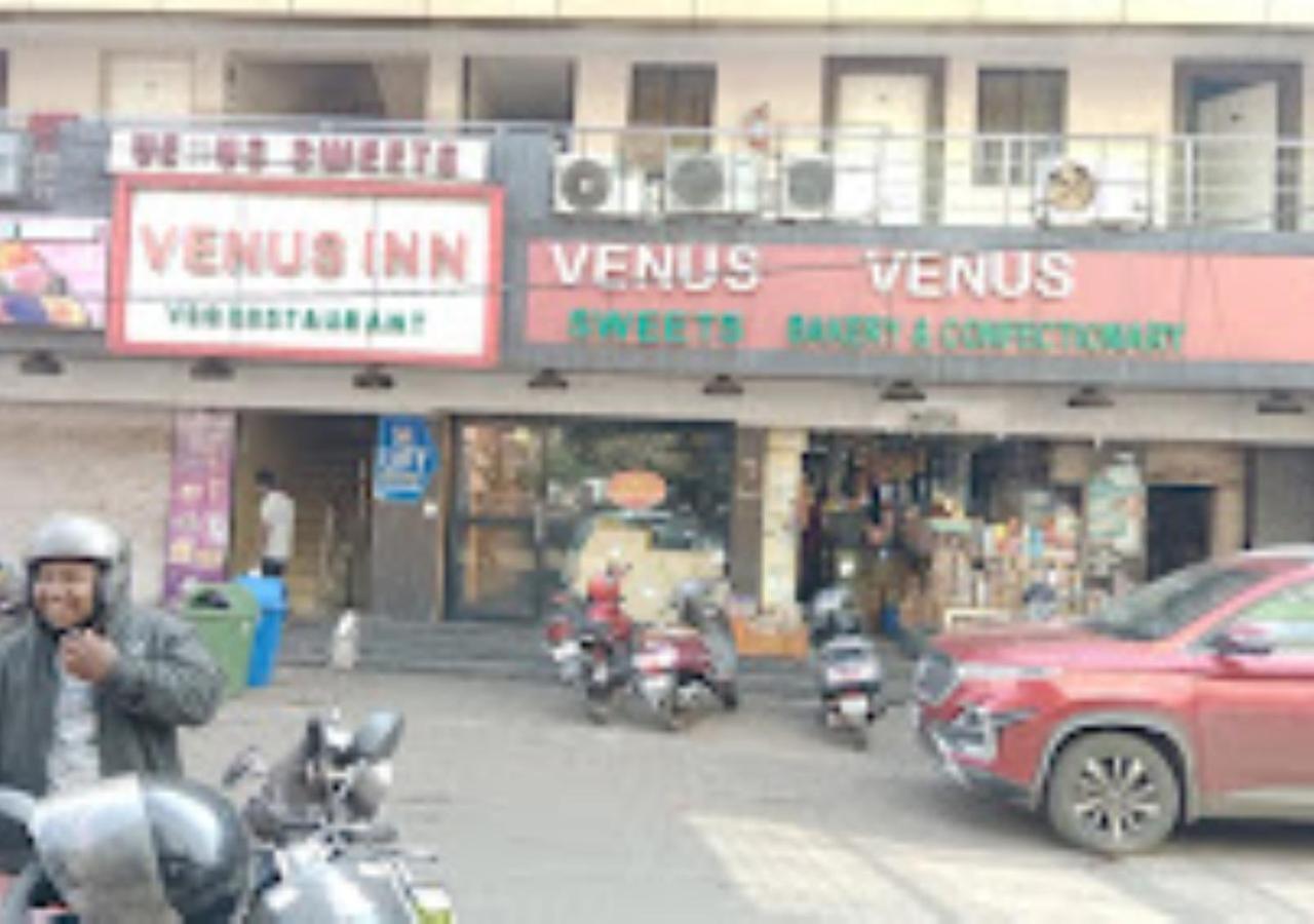 בובנשוואר Hotel Venus Inn Bhubaneshwar מראה חיצוני תמונה