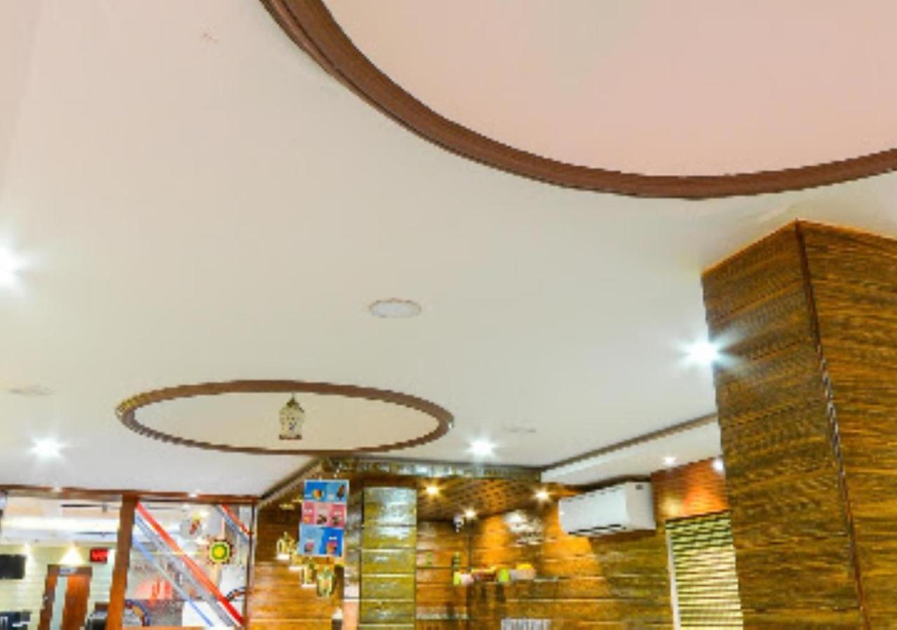 בובנשוואר Hotel Venus Inn Bhubaneshwar מראה חיצוני תמונה